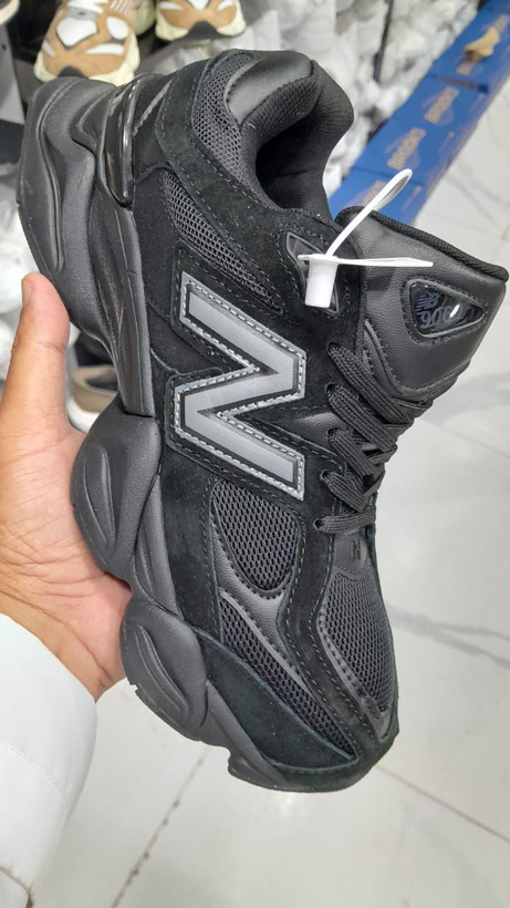 کتونی مسترکوالیتی نیوبالانس ۹۰۶۰/ Newbalance 9060/ ساخت ویتنام/ سایز ۴۰ ۴۱ ۴۲ ۴۳ ۴۴ ۴۵ فروش تک و عمده ضمانت کیفیت کالا