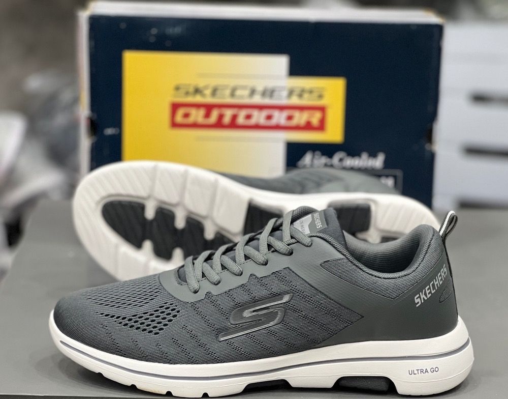 کتونی سایز بزرگ اسکیچرز اولترا گو/Skechers Ultra Go/ساخت ویتنام/سایز ۴۴ ۴۵ ۴۶ ۴۷ ۴۸/فروش تکی و عمده/ضمانت اصالت کالا/کیفیت مسترکوالیتیA