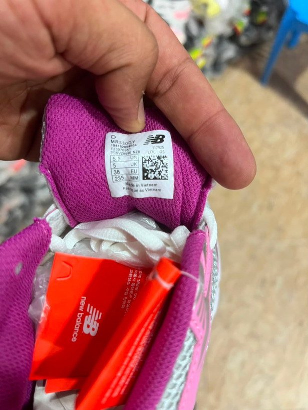 کتونی ویتنامی نیوبالانس ۵۳۰ مسترکوالیتی/سایز ۳۷ ۳۸ ۳۹ ۴۰/New Balance 530/ساخت ویتنام/فروش تکی و عمده/سفید