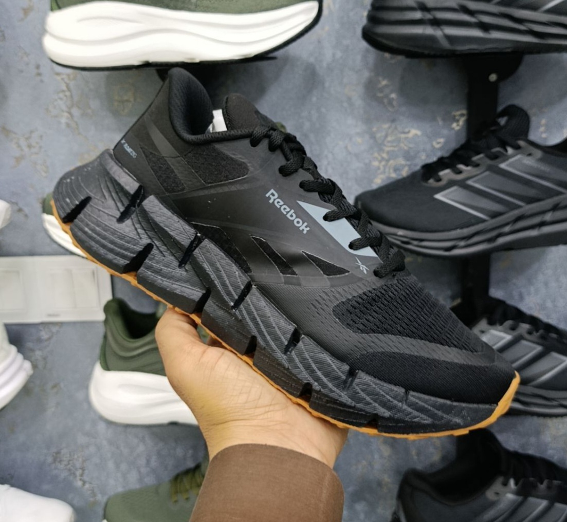 کتونی ویتنامی ریبوک پیاده رویی و روزمره Reebok ساخت ویتنام وارداتی سایز ۴۰ ۴۱ ۴۲ ۴۳ ۴۴ ۴۵فروش تکی و عمده ضمانت کیفیت کالا