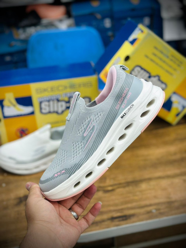 کتونی مسترکوالیتی اسکیچرز مکس کوشن |سایز۳۷ ۳۸ ۳۹ ۴۰|skechers max cushion/ساخت ویتنام/فروش تکی و عمده/ضمانت اصالت کالا /کیفیت مسترکوالیتی Aدرجه ۱