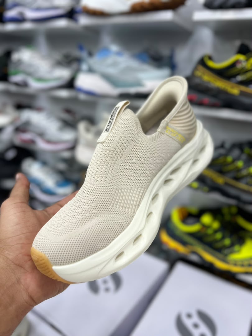 کتونی اسکیچرز طبی و راحتی گو والکSkechers go walk/ساخت ویتنام/مخصوص پیاده روی و روز مرگی/سایز ۴۰ 41 42 43 44 45/ضمانت اصالت کالا/کیفیت مسترکوالیتیA