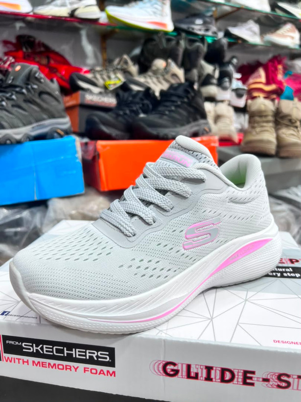 کتونی ویتنامی اسکیچرزمکس کوشن skechers max cushioning کیفیت مسترکوالیتیA /ساخت ویتنام/سایز بندی 37_۳۸_۳۹_۴۰/ضمانت اصالت کالا/فروش تکی و عمده