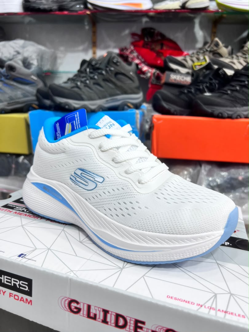 کتونی ویتنامی اسکیچرزمکس کوشن skechers max cushioning کیفیت مسترکوالیتیA /ساخت ویتنام/سایز بندی 37_۳۸_۳۹_۴۰/ضمانت اصالت کالا/فروش تکی و عمده