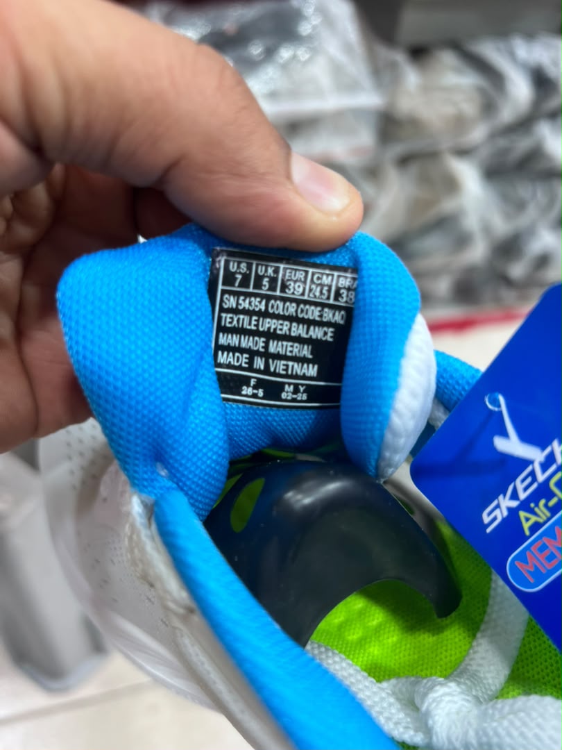 کتونی ویتنامی اسکیچرزمکس کوشن skechers max cushioning کیفیت مسترکوالیتیA /ساخت ویتنام/سایز بندی 37_۳۸_۳۹_۴۰/ضمانت اصالت کالا/فروش تکی و عمده