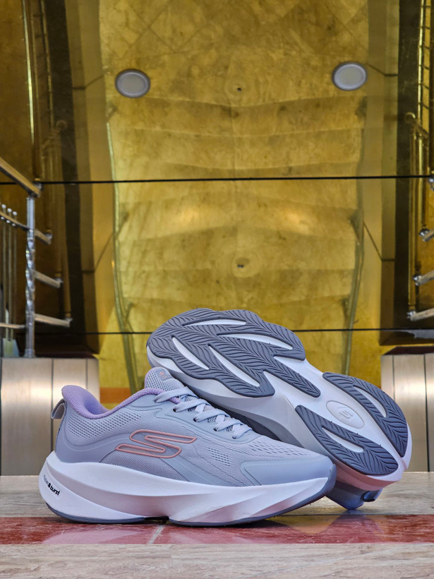 کتونی اسکیچرزهایپربرست رانینگ و پیاده رویی/Skechers Hyper Burst /ساخت ویتنام/سایز ۳۷ ۳۸ ۳۹ ۴۰/فروش تکی و عمده/ضمانت کیفیت کالا