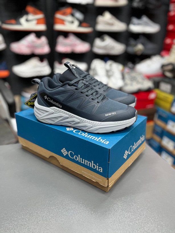 کتونی ویتنامی کلمبیا گورتکسColumbia GORE-TEX/ساخت ویتنام/سایز۴۰ ۴۱ ۴۲ ۴۳ ۴۴ ۴۵ زیره ویبرام/رویه چرم ضد آب و گورتکس / ضمانت اصالت کالا/کیفیت مسترکوالیتی