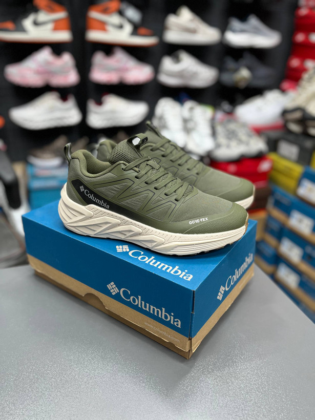 کتونی ویتنامی کلمبیا گورتکسColumbia GORE-TEX/ساخت ویتنام/سایز۴۰ ۴۱ ۴۲ ۴۳ ۴۴ ۴۵ زیره ویبرام/رویه چرم ضد آب و گورتکس / ضمانت اصالت کالا/کیفیت مسترکوالیتی