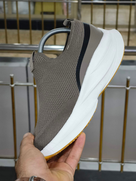 کتونی ویتنامی اسکیچرز طبی و سبک پیاده رویی و روزمره بدون بند اسلیپ اینس/Skechers Hyper Burst /سایز۴۰ ۴۱ ۴۲ ۴۳ ۴۴ ۴۵/ساخت ویتنام /فروش تکی و عمده/ضمانت اصالت کالا