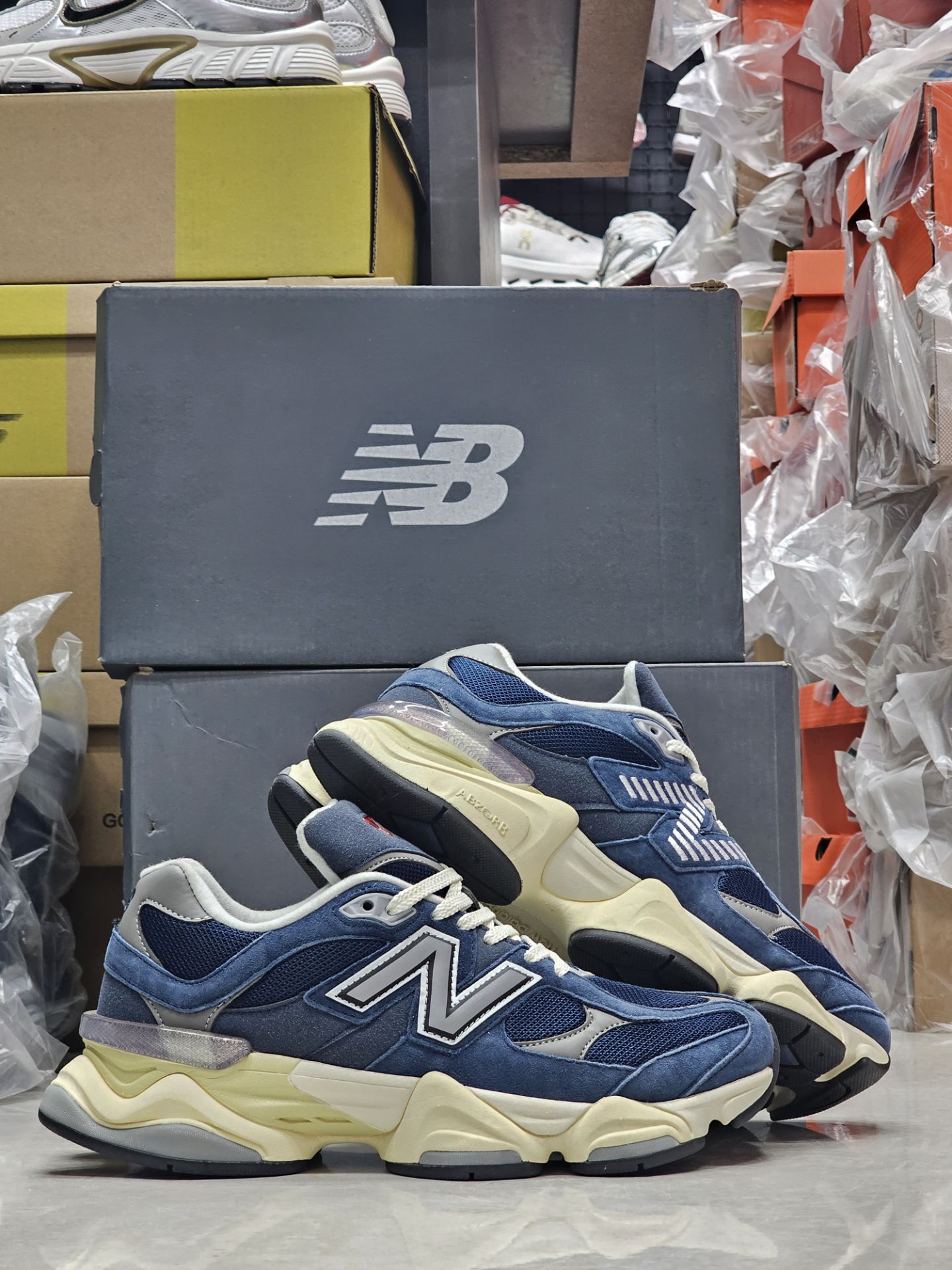 کتونی ویتنامی نیوبالانس ۹۰۶۰ پیاده رویی و رانینگ/ Newbalance 9060/ ساخت ویتنام/ سایز ۴۰ ۴۱ ۴۲ ۴۳ ۴۴ ۴۵ فروش تک و عمده تضمین اصالت کالا کیفیت مسترکوالیتی A