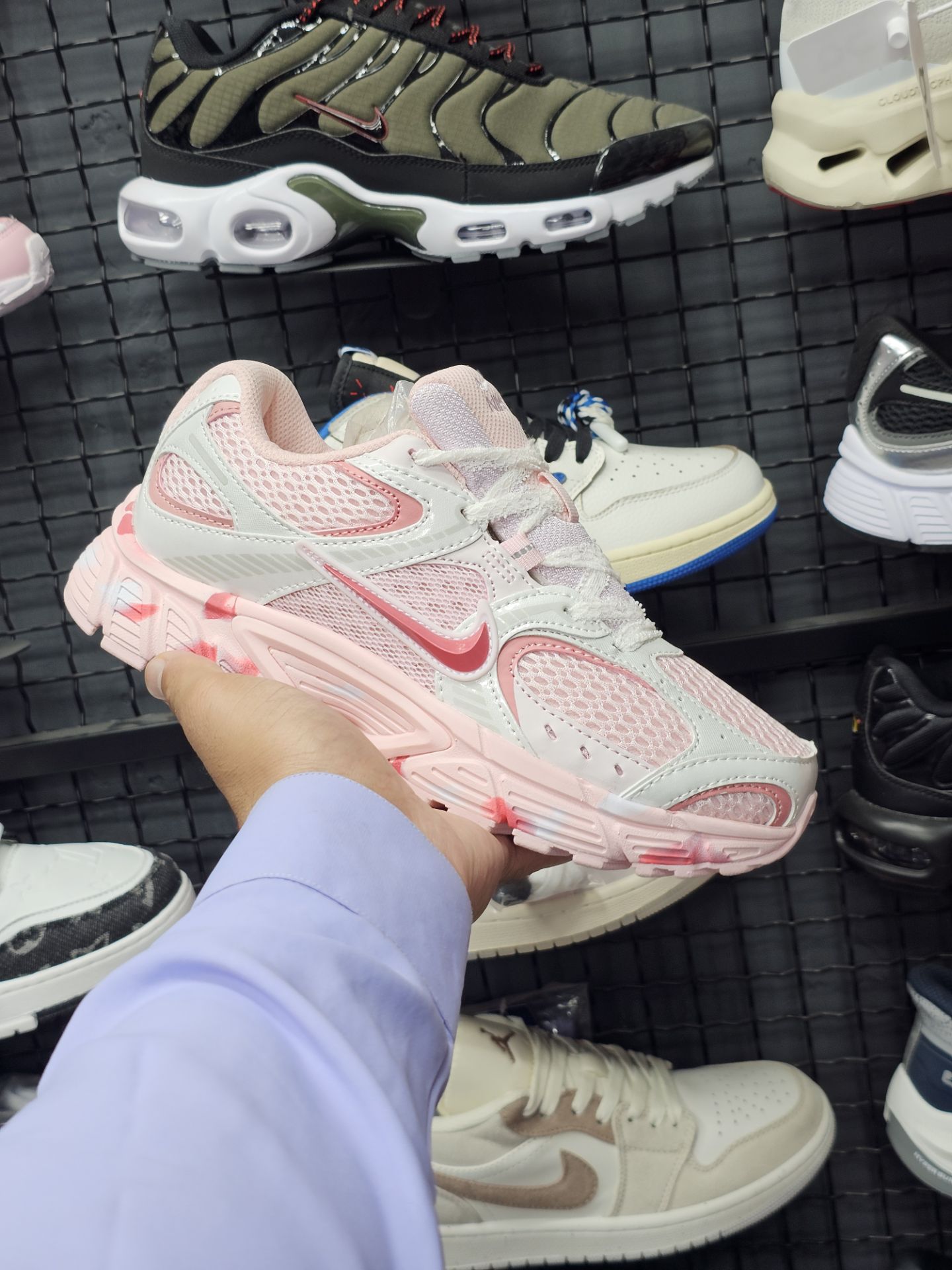 کتونی ویتنامی نایک Nike V5k RNR پیاده رویی و روزمره سایز ۳۷ 38 39 40/ساخت ویتنام وارداتی /فروش تکی و عمده/کیفیت مسترکوالیتیA/ضمانت اصالت کالا