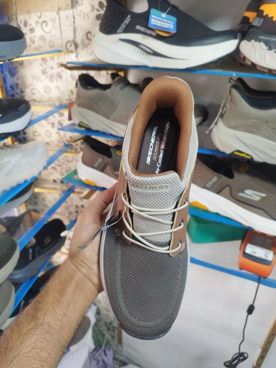 کتونی ویتنامی اسکیچرز مرو آلدن Skechers Meroe - Alden Vietnamمناسب فعالیت های روزمره/سایز ۴۰ ۴۱ ۴۲ ۴۳ ۴۴ ۴۵/ وارداتی ساخت ویتنام/فروش تکی و عمده/ضمانت و کیفیت مسترکوالیتی درجه ۱