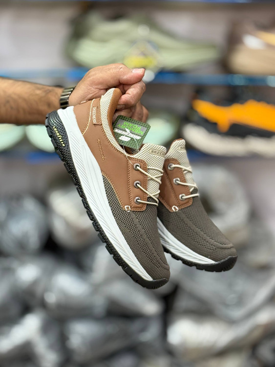 کتونی ویتنامی اسکیچرز مرو آلدن Skechers Meroe - Alden Vietnamمناسب فعالیت های روزمره/سایز ۴۰ ۴۱ ۴۲ ۴۳ ۴۴ ۴۵/ وارداتی ساخت ویتنام/فروش تکی و عمده/ضمانت و کیفیت مسترکوالیتی درجه ۱