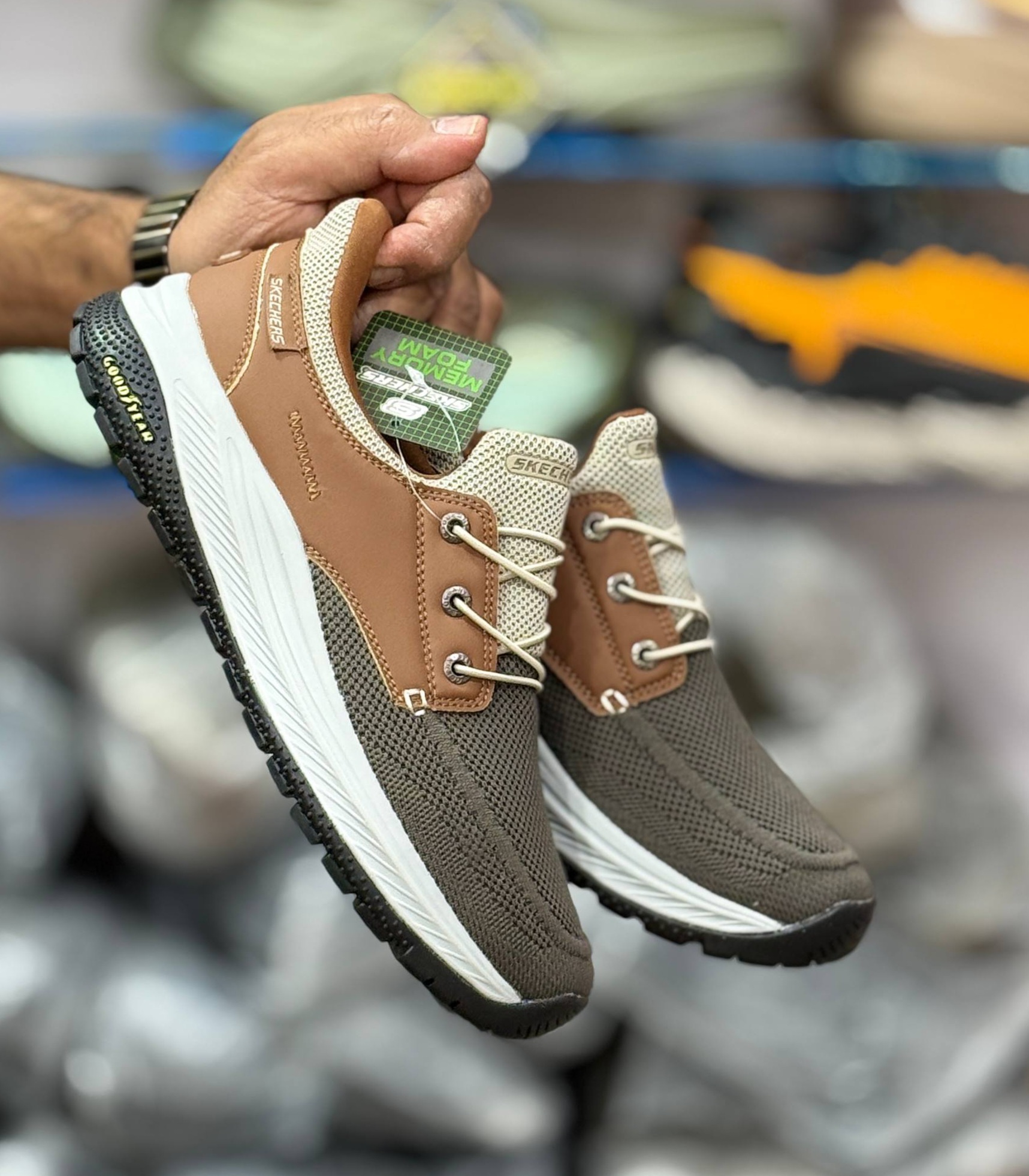 کتونی ویتنامی اسکیچرز مرو آلدن Skechers Meroe - Alden Vietnamمناسب فعالیت های روزمره/سایز ۴۰ ۴۱ ۴۲ ۴۳ ۴۴ ۴۵/ وارداتی ساخت ویتنام/فروش تکی و عمده/ضمانت و کیفیت مسترکوالیتی درجه ۱
