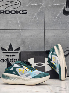 کتونی مسترکوالیتی درجه ۱ آندر آرمور Under Armour UA Echo ساخت ویتنام وارداتی سایز ۴۰الی ۴۵ همراه با جعبه بارکد دار ضمانت کیفیت کالا