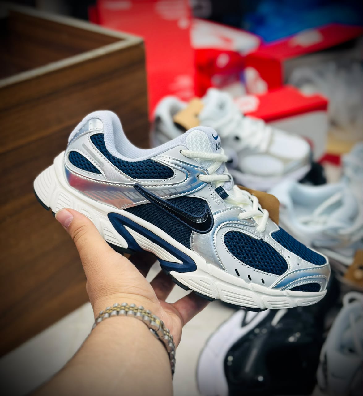 کتونی ویتنامی نایک V5 RNR مسترکوالیتی درجه ۱/ سایز ۳۷ الی ۴۵/ Nike V5k RNR/ضمانت کیفیت کالا/فروش تکی و عمده