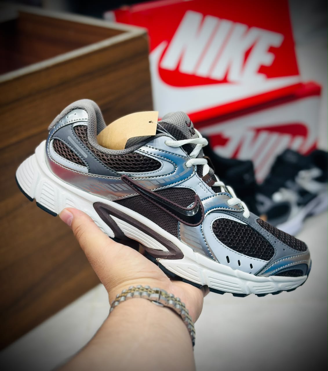 کتونی ویتنامی نایک V5 RNR مسترکوالیتی درجه ۱/ سایز ۳۷ الی ۴۵/ Nike V5k RNR/ضمانت کیفیت کالا/فروش تکی و عمده