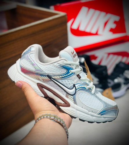 کتونی ویتنامی نایک V5 RNR مسترکوالیتی درجه ۱/ سایز ۳۷ الی ۴۵/ Nike V5k RNR/ضمانت کیفیت کالا/فروش تکی و عمده