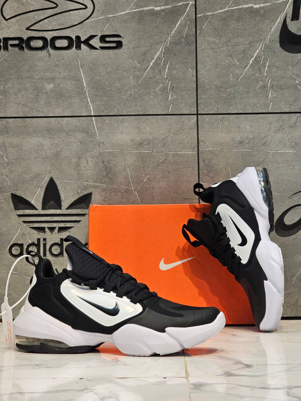 کتونی نایک ایرمکس آلفا ساواچ مسترکوالیتی درجه ۱ Nike air max alpha savageساخت ویتنام وارداتی سایز ۳۸الی۴۵ فروش تکی و عمده ضمانت کیفیت کالا