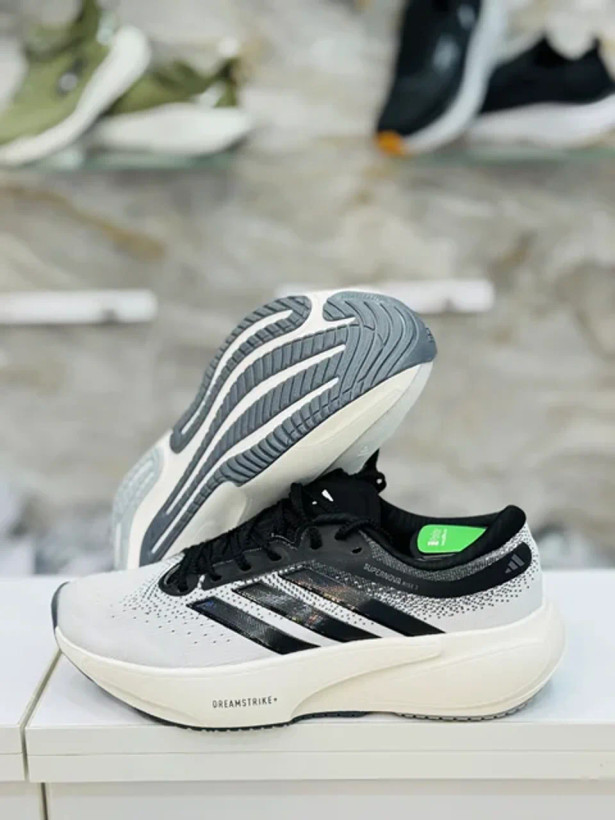 خرید کتونی آدیداس سوپرنوا رایز ۳ مسترکوالیتی درجه ۱/Adidas Supernova Rise 3/ساخت ویتنام/سایز ۴۰ الی ۴۵/فروش تکی و عمده ضمانت اصالت کالا