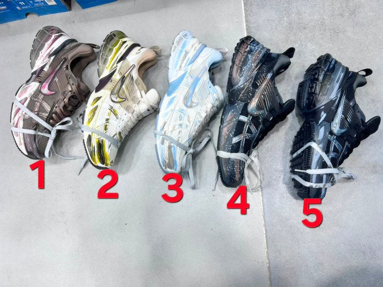 کتونی ست زنانه و مردانه نایک Nike V4k Run مسترکوالیتی درجه ۱/ساخت ویتنام وارداتی/سایز۳۷الی ۴۵/باجعبه بارکد دار/ضمانت کیفیت کالا