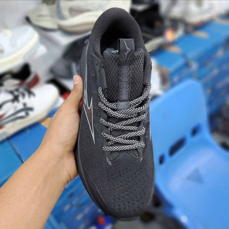 کتونی مردانه میزانو آسترو پلاس مسترکوالیتی درجه ۱ /Mizuno Astro Plus/ساخت ویتنام وارداتی /سایز ۴۰ الی ۴۵/فروش تکی و عمده/ضمانت کیفیت کالا