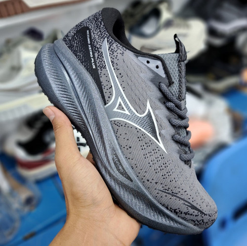 کتونی مردانه میزانو آسترو پلاس مسترکوالیتی درجه ۱ /Mizuno Astro Plus/ساخت ویتنام وارداتی /سایز ۴۰ الی ۴۵/فروش تکی و عمده/ضمانت کیفیت کالا