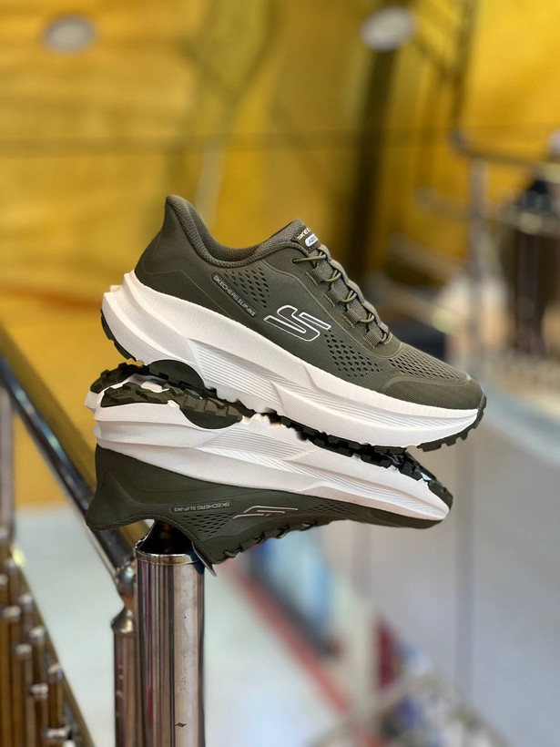 کتونی مستر A اسکیچرز اسلیپ Skechers Slip-insمسترکوالیتی درجه ۱ طبی و بدون بند سایز۴۰ الی ۴۵ ساخت ویتنام وارداتی فروش تکی و عمده/ضمانت کیفیت کالا