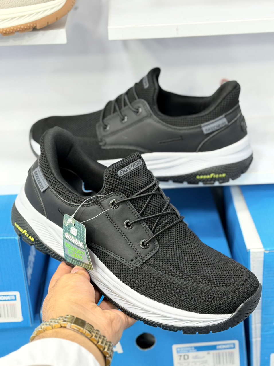 کتونی مردانه اسکیچرزSkechers Memory Foamساخت ویتنام وارداتی سایز۴۰الی۴۵فروش تکی و عمده ضمانت اصالت کالا کیفیت مسترکوالیتی درجه ۱