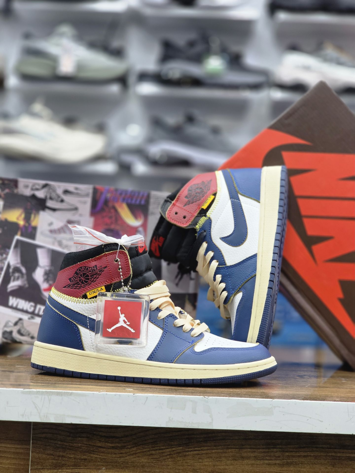 کتونی مردانه نایک ایر جردن وان مستر درجه ۱/Nike Air Jordan 1 Low وارداتی ساخت ویتنام سایز ۴۰ الی ۴۵فروش تکی و عمده/ضمانت کیفیت کالا