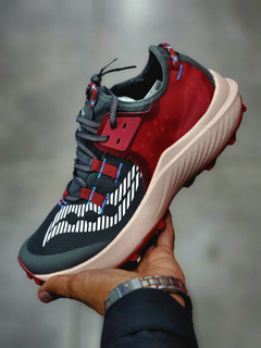 کتونی مسترکوالیتی ساکونی اندورفین ریفت saucony endorphin rift/ساخت ویتنام وارداتی/سایز ۴۰ الی ۴۵/ضمانت کیفیت کالا/فروش تکی و عمده