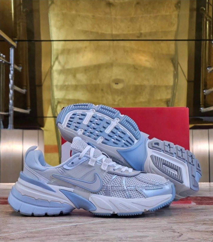 کتونی اسپرت نایک وی تو کی Nike V2k Runساخت ویتنام وارداتی سایز بندی ۳۷ الی ۴۰ضمانت کیفیت کالا مسترکوالیتی درجه ۱