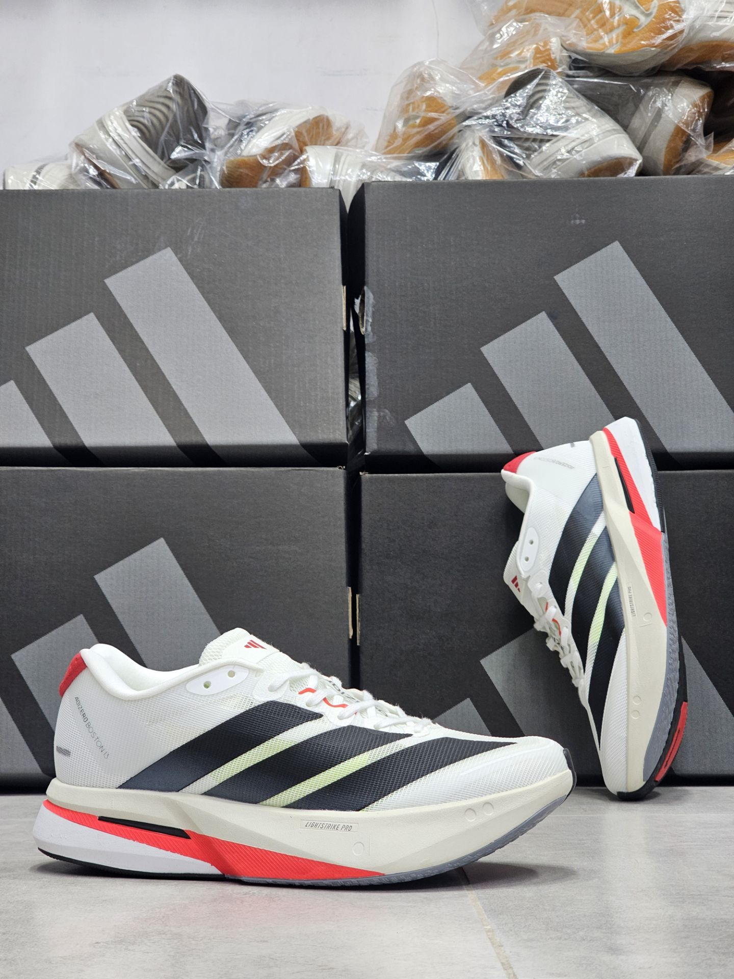 کتونی آدیداس آدی زیرو بوستون ۱۳ مسترکوالیتی درجه ۱/سایز 40 الی 45/Adidas Adizero Boston ۱۳/ ساخت ویتنام وارداتی فروش تکی و عمده/ضمانت و کیفیت کالا