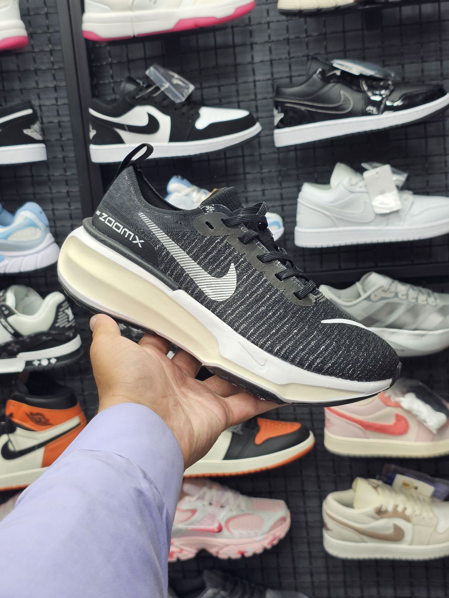 کتونی نایک زوم ایکس اینوینسیبل ران3 /Nike ZoomX Invincible Run 3 ساخت ویتنام وارداتی سایز ۴۰ الی۴۵ فروش تکی وعمده/ضمانت کیفیت کالا