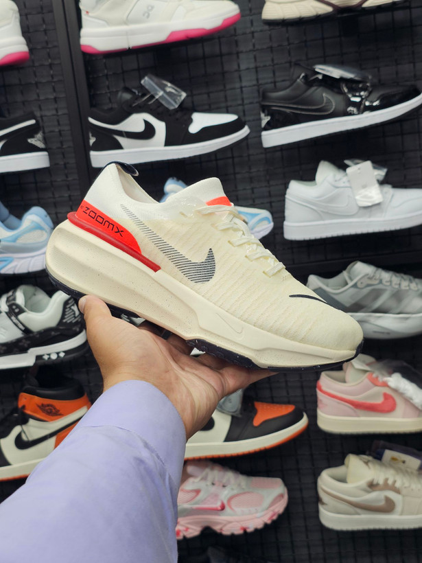 کتونی خارجی نایک زوم ایکس اینوینسیبل ران3 /Nike ZoomX Invincible Run 3 ساخت ویتنام وارداتی سایز ۴۰ الی۴۵ فروش تکی وعمده/ضمانت کیفیت کالا
