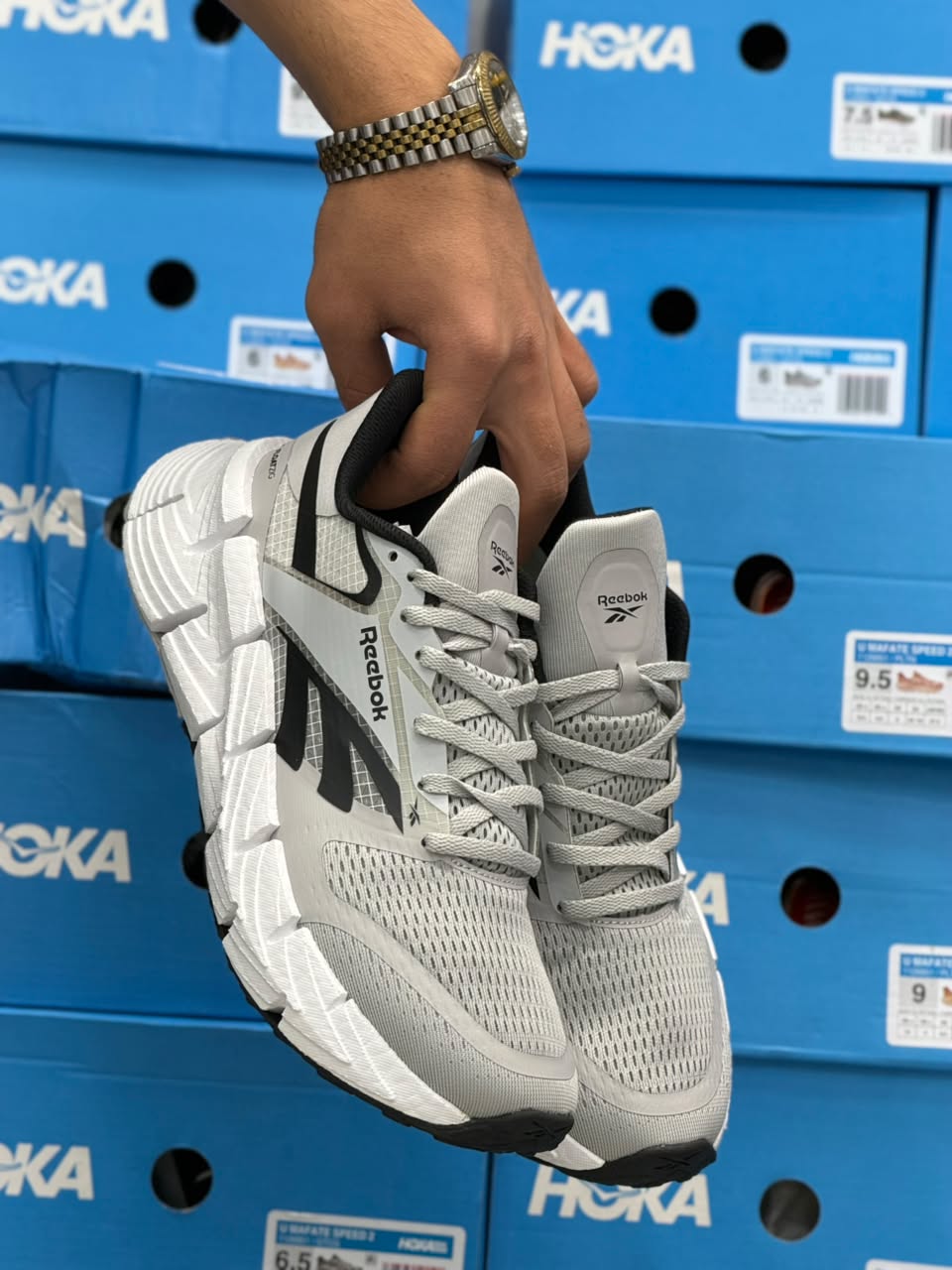 کتونی ریبوک Reebok مسترکوالیتی ساخت ویتنام وارداتی سایز ۴۰ الی ۴۵فروش تکی و عمده ضمانت کیفیت کالا