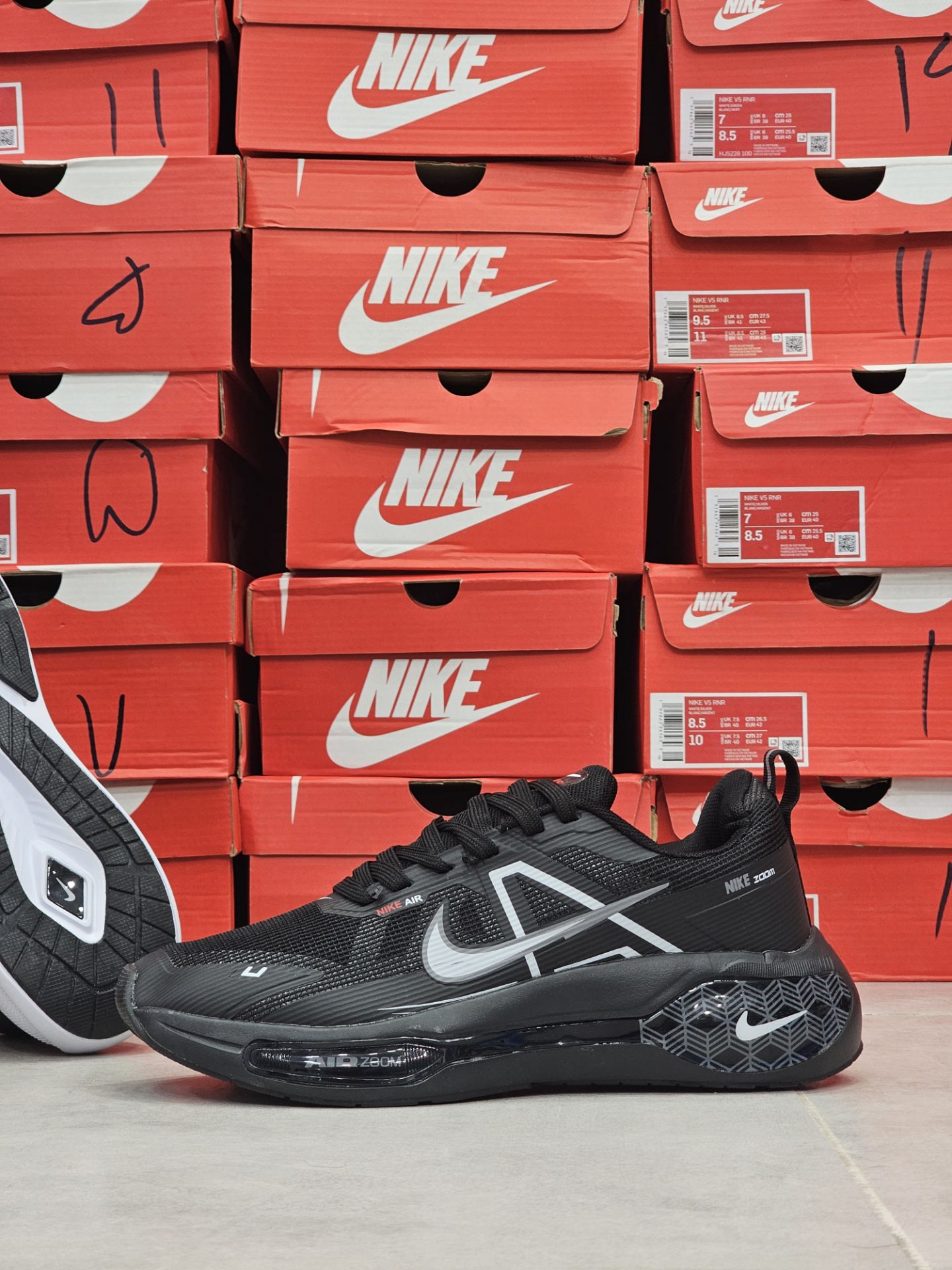 کتونی نایک ایر زوم وینفلو ۲/Nike Air Zoom Winflo 2/سایز ۴۰ الی ۴۵ ساخت ویتنام وارداتی جعبه بارکد دار/ تضمین اصالت کالا/بالاترین کیفیت
