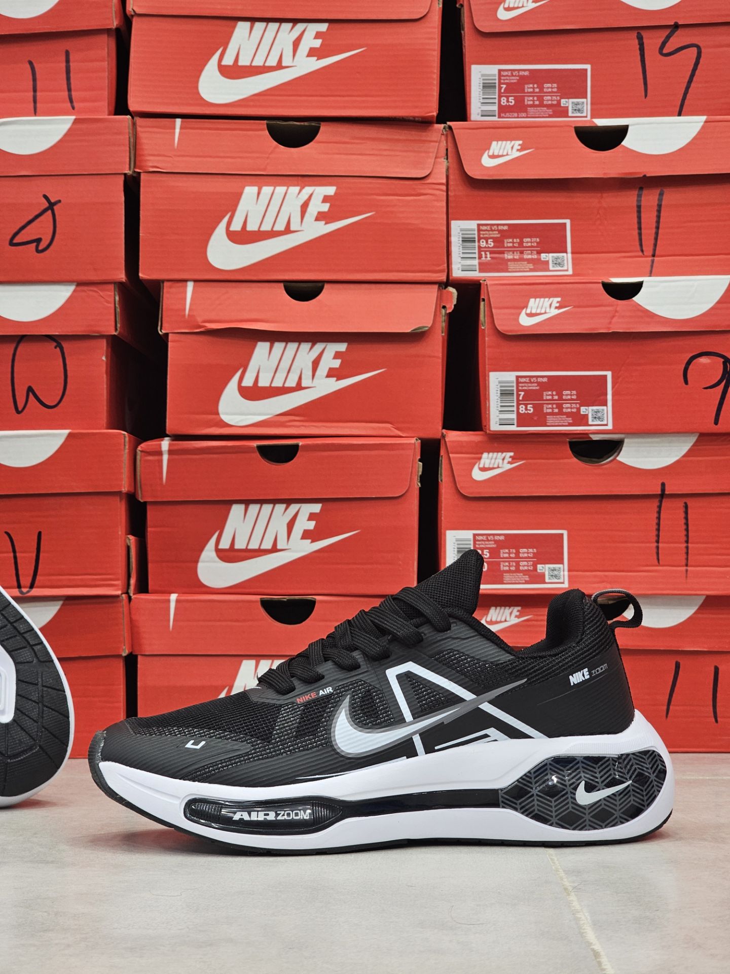 کتونی نایک ایر زوم وینفلو ۲/Nike Air Zoom Winflo 2/سایز ۴۰ الی ۴۵ ساخت ویتنام وارداتی جعبه بارکد دار/ تضمین اصالت کالا/بالاترین کیفیت