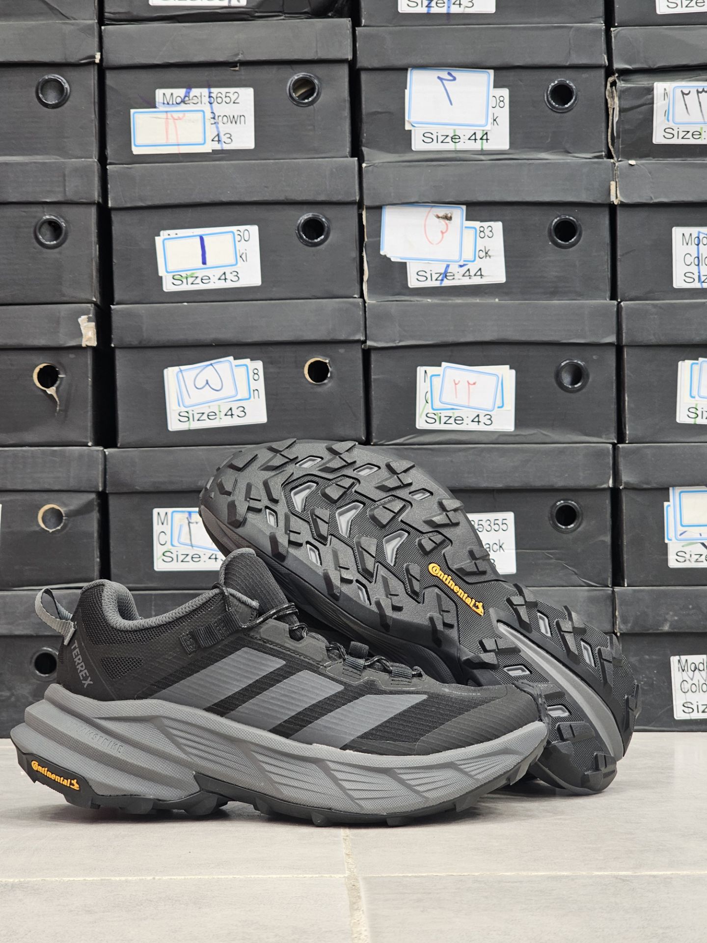 کتونی مردانه آدیداس ترکس مسترکوالیتی Adidas Terrex Vietnam وارداتی ساخت ویتنام سایز ۴۰ الی ۴۵فروش تکی و عمده ضمانت اصالت کالا