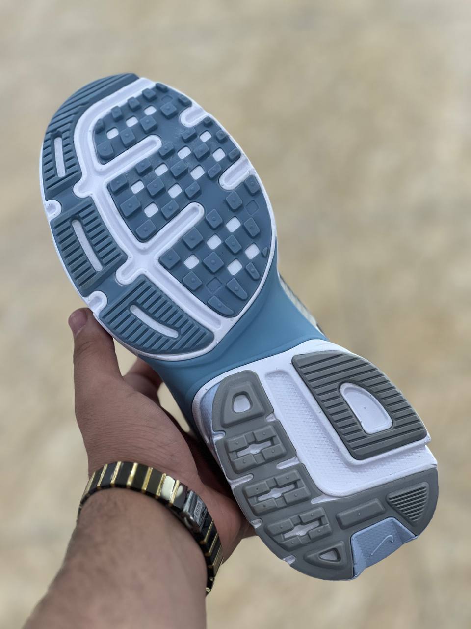 کتونی اسپرت نایک وی تو کی Nike V2k Runساخت ویتنام وارداتی سایز بندی ۳۷ الی ۴۰ضمانت کیفیت کالا مسترکوالیتی درجه ۱