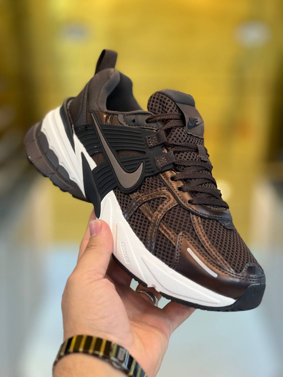 کتونی مسترکوالیتیA نایک وی تو کی Nike V2k Runساخت ویتنام وارداتی سایز بندی ۳۷ الی ۴۰ضمانت کیفیت کالا مسترکوالیتی درجه ۱