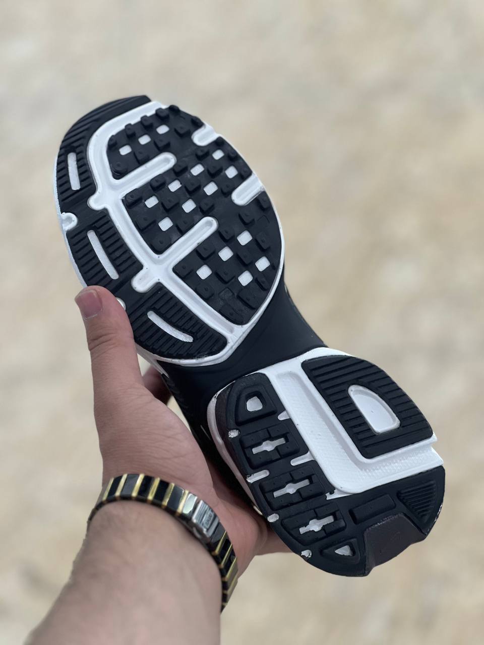 کتونی مسترکوالیتیA نایک وی تو کی Nike V2k Runساخت ویتنام وارداتی سایز بندی ۳۷ الی ۴۰ضمانت کیفیت کالا مسترکوالیتی درجه ۱