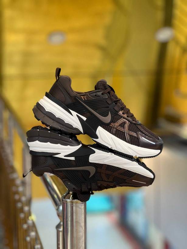 کتونی مسترکوالیتیA نایک وی تو کی Nike V2k Runساخت ویتنام وارداتی سایز بندی ۳۷ الی ۴۰ضمانت کیفیت کالا مسترکوالیتی درجه ۱