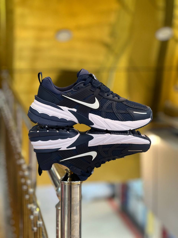 کتونی اسپرت نایک وی تو کی Nike V2k Runساخت ویتنام وارداتی سایز بندی ۳۷ الی ۴۰ضمانت کیفیت کالا مسترکوالیتی درجه ۱