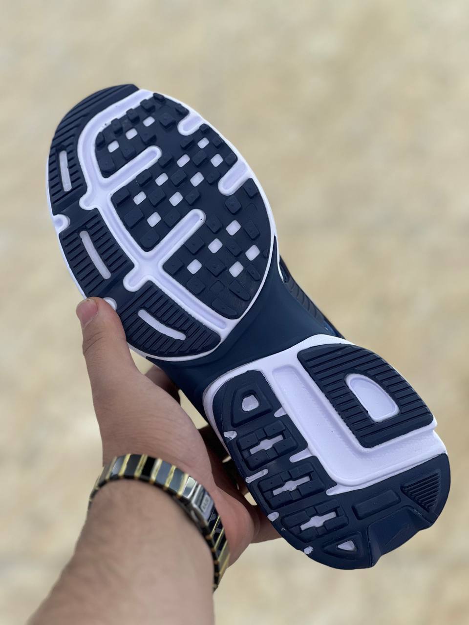 کتونی اسپرت نایک وی تو کی Nike V2k Runساخت ویتنام وارداتی سایز بندی ۳۷ الی ۴۰ضمانت کیفیت کالا مسترکوالیتی درجه ۱