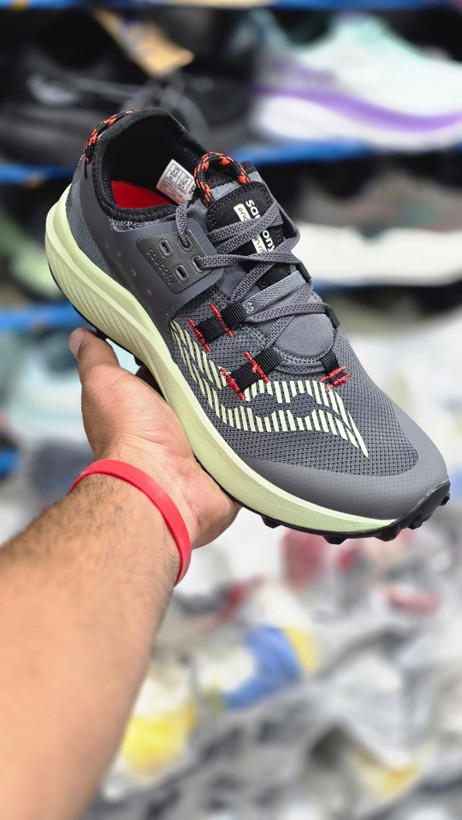 کتونی مردانه ساکونی اندورفین ریفت saucony endorphin rift/ساخت ویتنام وارداتی/سایز ۴۰ الی ۴۵/ضمانت کیفیت کالا/فروش تکی و عمده