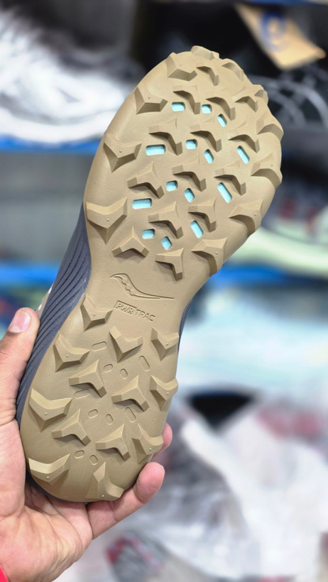 خرید ساکونی اندورفین ریفت saucony endorphin rift مسترکوالیتی/ساخت ویتنام وارداتی/سایز ۴۰ الی ۴۵/ضمانت کیفیت کالا/فروش تکی و عمده