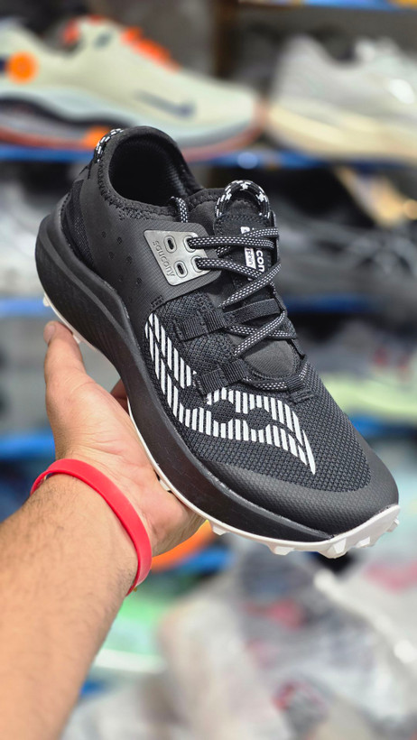 کتونی مسترکوالیتی ساکونی اندورفین ریفت saucony endorphin rift/ساخت ویتنام وارداتی/سایز ۴۰ الی ۴۵/ضمانت کیفیت کالا/فروش تکی و عمده