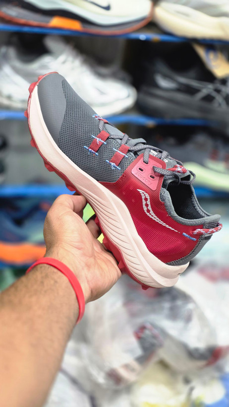 کتونی ویتنامی ساکونی اندورفین ریفت saucony endorphin rift/ساخت ویتنام وارداتی/سایز ۴۰ الی ۴۵/ضمانت کیفیت کالا/سایز ۴۰ الی ۴۵/فروش تکی و عمده
