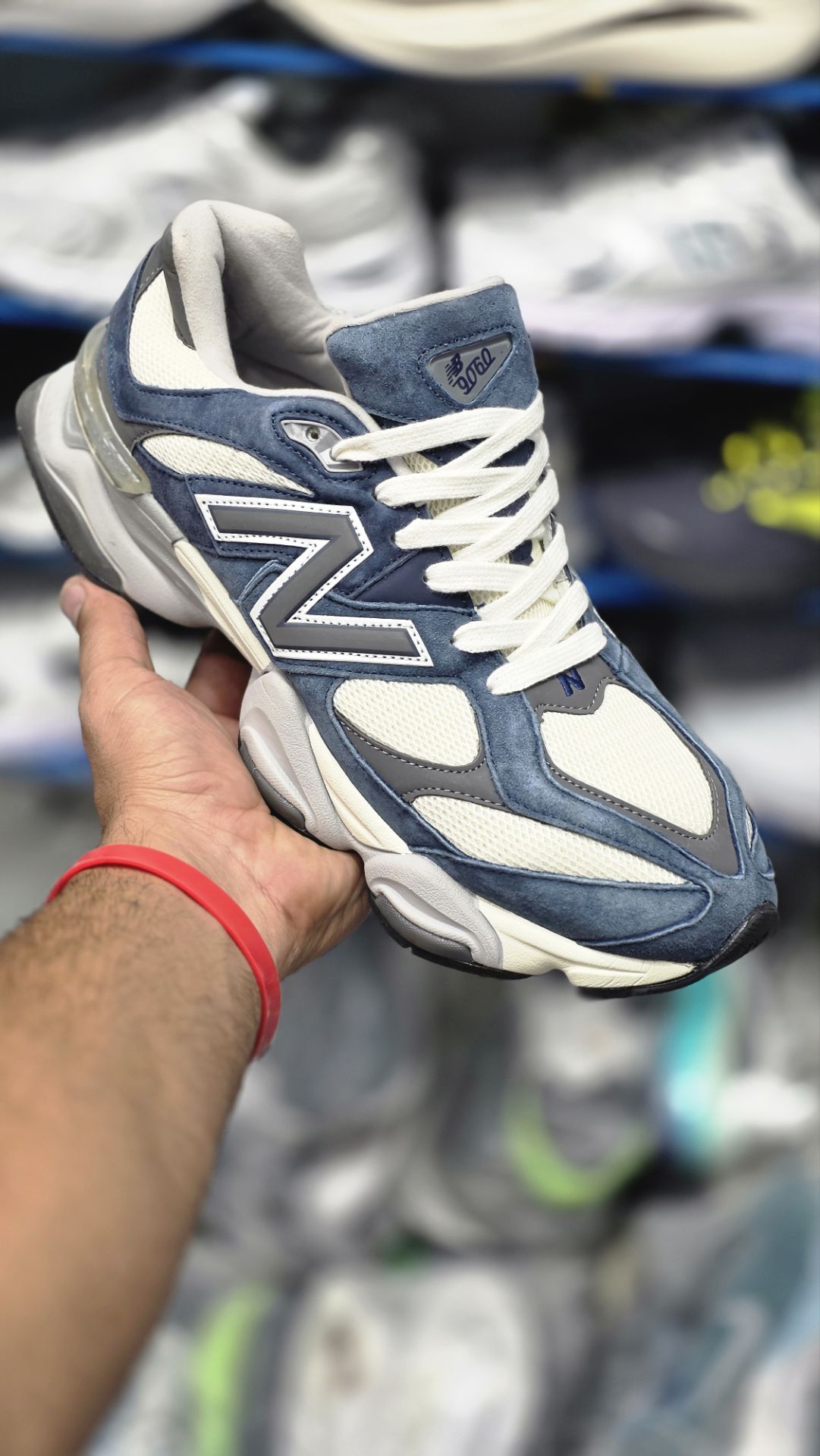 کتونی ویتنامی نیوبالانس ۹۰۶۰ مسترکوالیتی A پیاده رویی و رانینگ/ Newbalance 9060/ ساخت ویتنام وارداتی / سایز ۴۰الی ۴۵ فروش تک و عمده ضمانت اصالت کالا کیفیت مسترکوالیتی درجه ۱